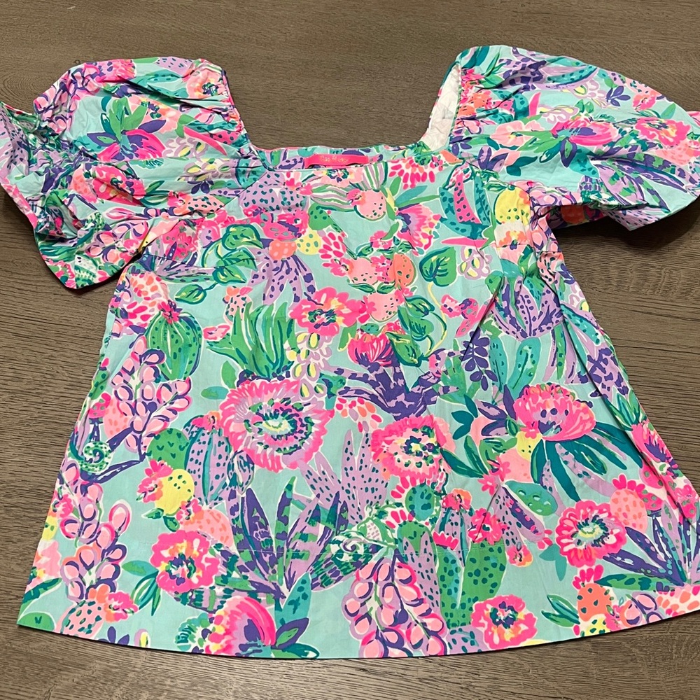 Lilly Pulitzer Pull Sleeve Blouse Size XS